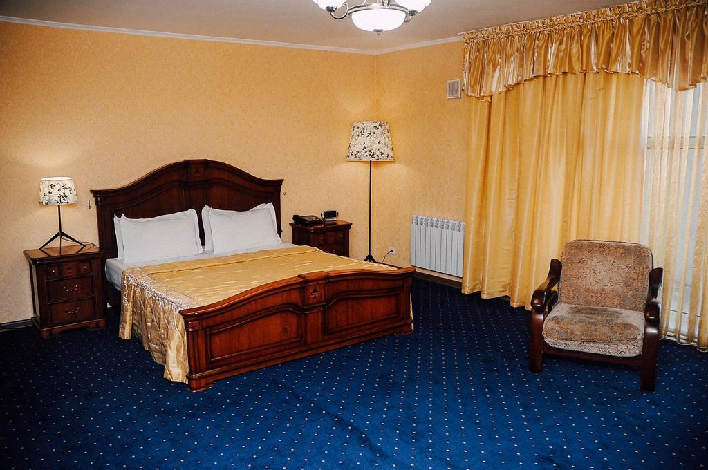 Dostyk Hotel Shymkent Exterior foto
