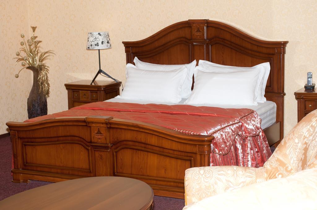 Dostyk Hotel Shymkent Exterior foto