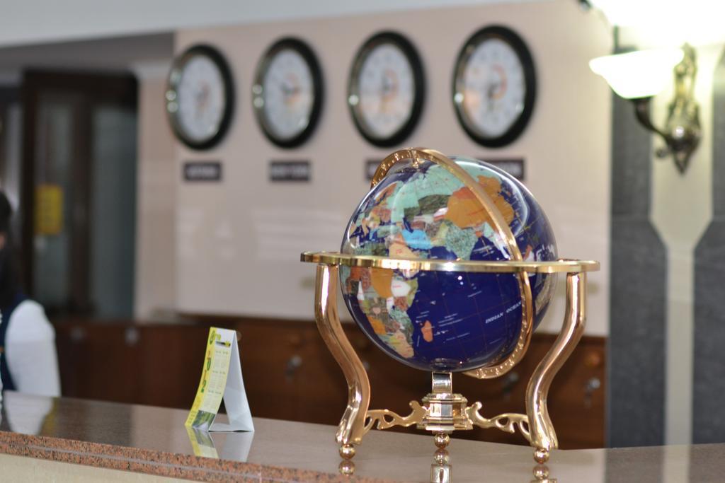 Dostyk Hotel Shymkent Exterior foto