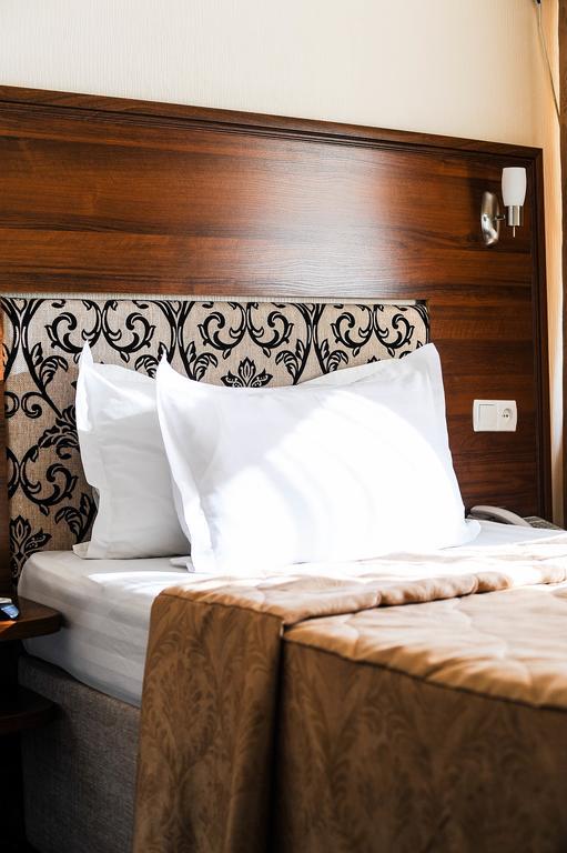 Dostyk Hotel Shymkent Exterior foto