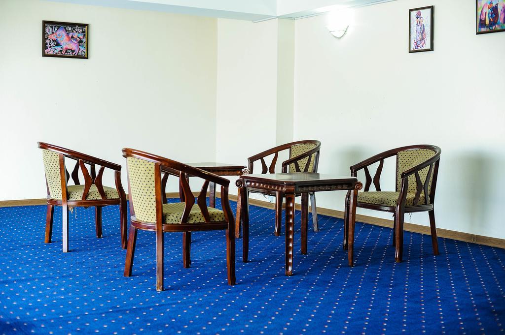 Dostyk Hotel Shymkent Exterior foto