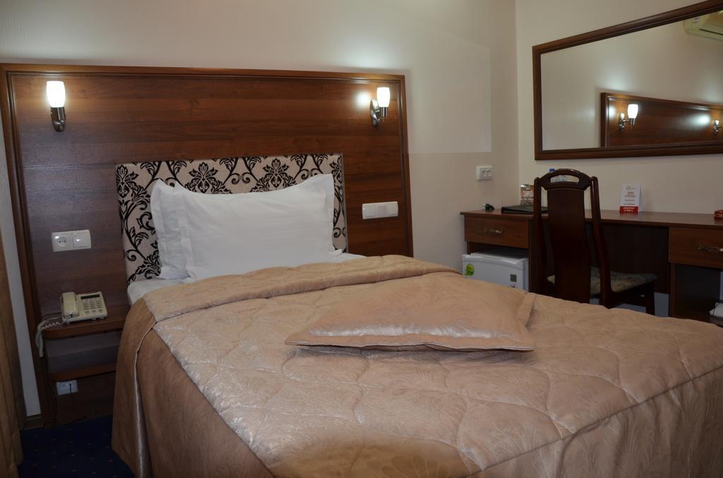 Dostyk Hotel Shymkent Exterior foto