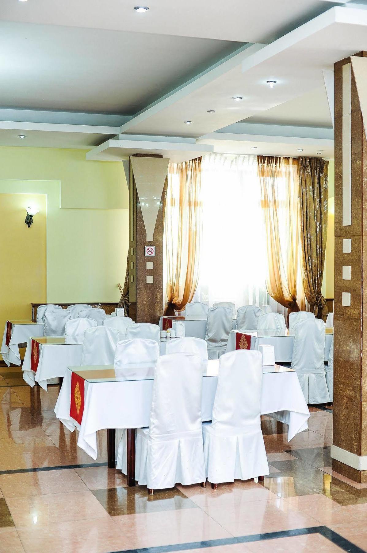 Dostyk Hotel Shymkent Exterior foto